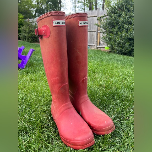 Hunter Shoes - Hunter Women’s Original Matte Red Rubber Tall Rain Boots